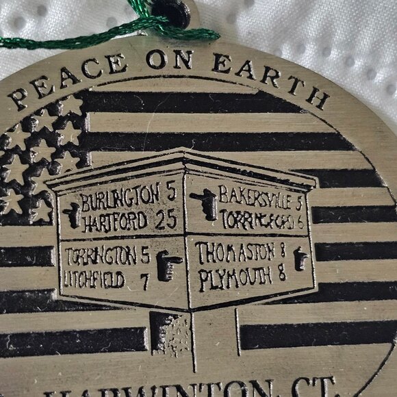 Harwinton CT 2001 Peace On Earth Ornament Woodbury Pewter Handcrafted USA - Picture 2 of 9
